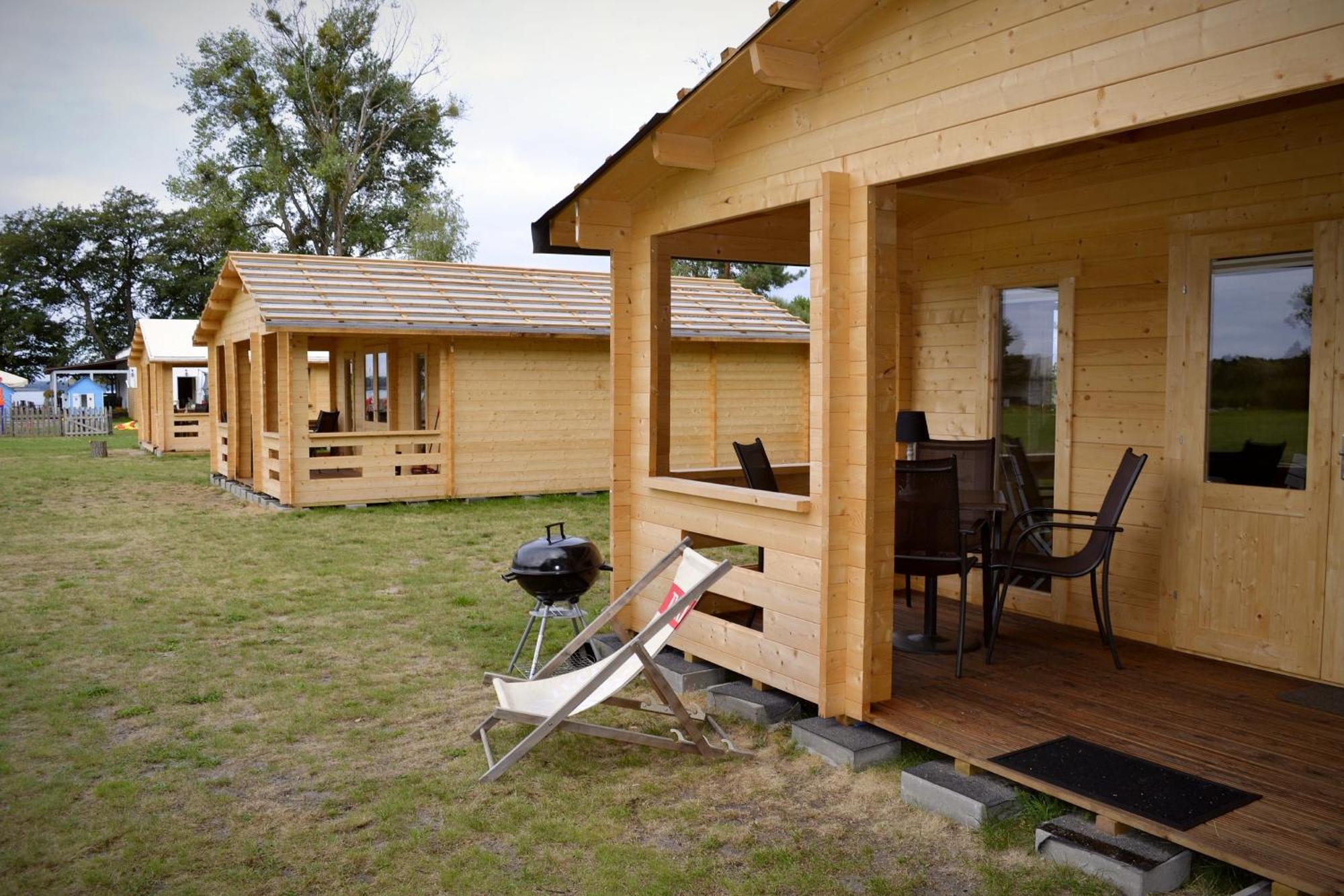 Camping Szczecinek Domy Wypoczynkowe Esterno foto